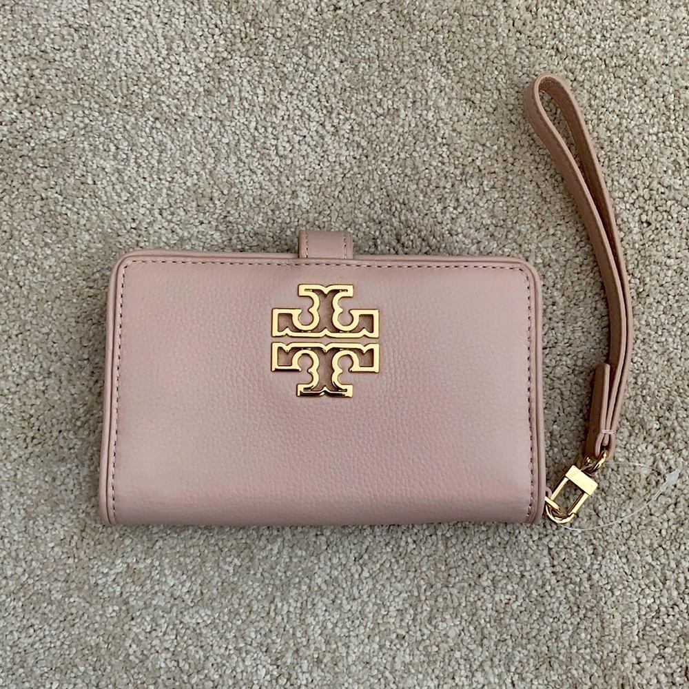 Pink Tory Burch wallet
